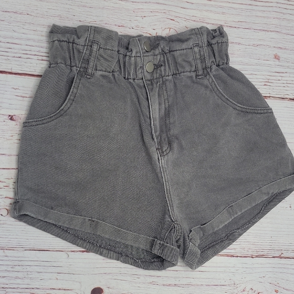 DAY + MOON Women's Gray High-Waisted Shorts NWT Size Small - Picture 2 of 7
